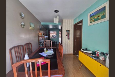 38_photo/94dcfac0db.35e43a4f309e4fc6-ATLAS-9f63b67a-fee4-4af9-875e-c1762511d363.jpg de casa à venda com 3 quartos, 120m² em Uberaba, Curitiba