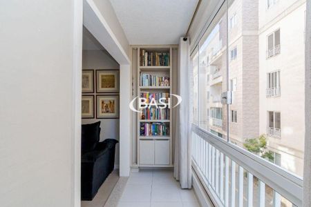 21_photo/94dcfac12d.00b2a68ad2326bbb-ATLAS-13deebc2-92ba-460e-850b-b74761e076f3.jpg de casa à venda com 2 quartos, 67m² em Uberaba, Curitiba