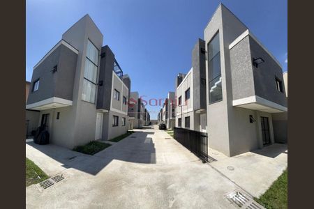 4_photo/94dcfac12d.00b2a68ad2326bbb-ATLAS-579bd73d-7e47-4a02-9506-fa6e993238bd.jpg de casa à venda com 3 quartos, 105m² em Uberaba, Curitiba