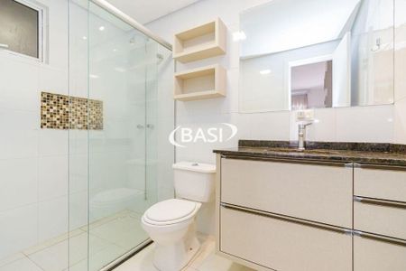 2_photo/94dcfac12d.00b2a68ad2326bbb-ATLAS-73b20184-bdbc-4e40-a201-08072626c80c.jpg de casa à venda com 2 quartos, 67m² em Uberaba, Curitiba