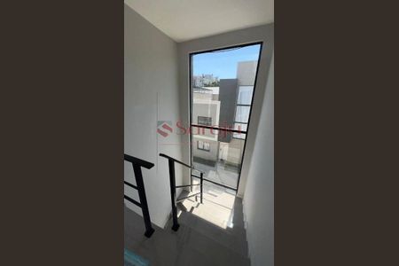 10_photo/94dcfac12d.00b2a68ad2326bbb-ATLAS-ac363df4-0ffd-4023-ab2c-27906a2daa9a.jpg de casa à venda com 3 quartos, 105m² em Uberaba, Curitiba