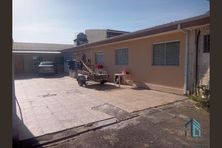 2_photo/94dcfac12d.680934157e593870-ATLAS-1bb2a16b-0ec4-4740-b99c-cf4e0280671a.jpg de casa à venda com 5 quartos, 230m² em Uberaba, Curitiba