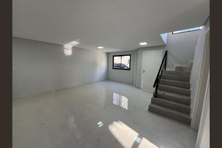 2_photo/94dcfac141.bc091cc2bdbd9366-ATLAS-b910bff6-bd63-4097-b0a1-0f58bbd4e556.jpg de casa à venda com 3 quartos, 109m² em Uberaba, Curitiba