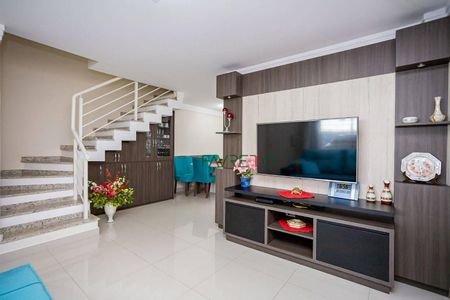 12_photo/94dcfac15b.22f91f1c5089572e-ATLAS-e0efd99f-261a-4c32-9491-d2b8370f2df8.jpg de casa à venda com 3 quartos, 150m² em Uberaba, Curitiba