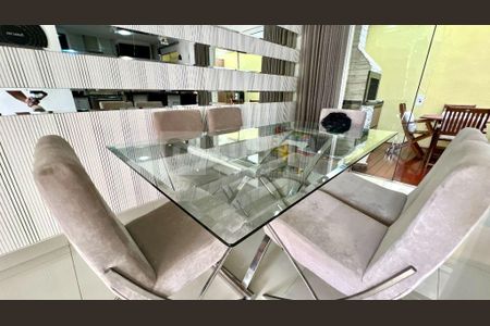 4_photo/94dcfac15b.731bb53b1282a0c8-ATLAS-b8ebce29-efbb-4720-b40c-7585b8bdd697.jpg de casa à venda com 3 quartos, 112m² em Uberaba, Curitiba