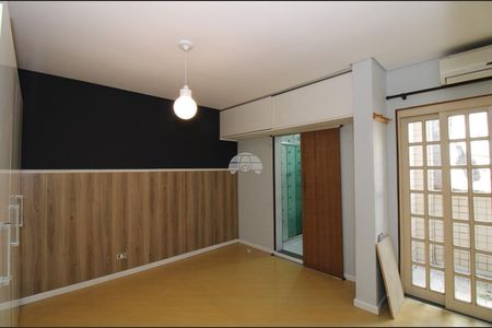 4_photo/94dcfac28f.ac8dd0fef4b2ad78-ATLAS-cbbefd00-078c-4309-a723-06ca7c74a379.jpg de casa à venda com 2 quartos, 129m² em Boqueirão, Curitiba