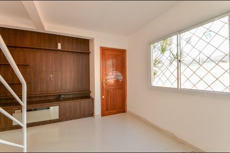 8_photo/94dcfac401.a944a7ef88bd55c6-ATLAS-f77a3409-4e46-4ef2-8599-d13dd7689bb9.jpg de casa à venda com 3 quartos, 95m² em Uberaba, Curitiba