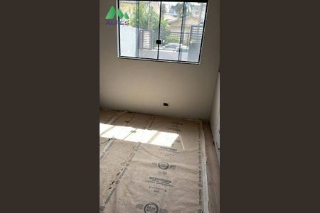 4_photo/94dcfac41b.da625635bce32c95-ATLAS-190d32cd-9245-407f-a36f-ae4d9ffbbfa2.jpg de casa à venda com 3 quartos, 64m² em Uberaba, Curitiba