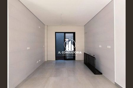 24_photo/94dcfac43b.46cdeb0f1ccf9820-ATLAS-b73a68fc-4759-45a8-a70d-edf4d83f8004.jpg de casa à venda com 3 quartos, 105m² em Uberaba, Curitiba