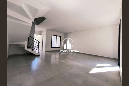 6_photo/94dcfac43b.4a70c9519e30e4a5-ATLAS-5d8ea8da-4e40-48d3-857f-9cdc139653c6.jpg de casa à venda com 3 quartos, 104m² em Uberaba, Curitiba