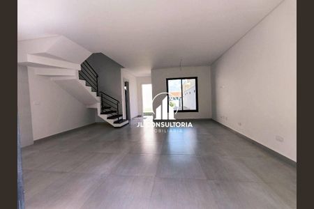 3_photo/94dcfac43b.4a70c9519e30e4a5-ATLAS-e00646d2-d863-4e1a-b777-152863337eeb.jpg de casa à venda com 3 quartos, 104m² em Uberaba, Curitiba