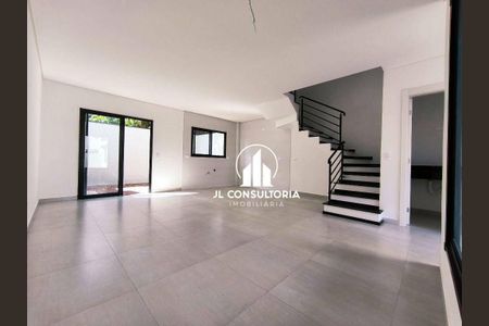 5_photo/94dcfac43b.7e480ce7889df0f8-ATLAS-2d98973b-8ab2-48da-a307-4a91a7474d7a.jpg de casa à venda com 3 quartos, 104m² em Uberaba, Curitiba