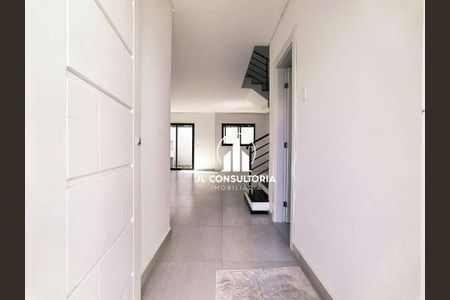 20_photo/94dcfac43b.7e480ce7889df0f8-ATLAS-efd7f78b-999a-4ec8-b3b5-81e435eeb5b3.jpg de casa à venda com 3 quartos, 104m² em Uberaba, Curitiba