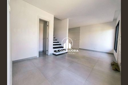 7_photo/94dcfac43b.f2f85754fdd078a3-ATLAS-05abbab5-5cb0-44db-9b79-5a86c017b5b5.jpg de casa à venda com 3 quartos, 100m² em Uberaba, Curitiba