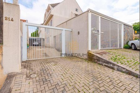 4_photo/94dcfac43b.f57be48fad3c3dec-ATLAS-d7312876-de70-43c9-977f-ebafdf8db2b7.jpg de casa à venda com 3 quartos, 94m² em Uberaba, Curitiba
