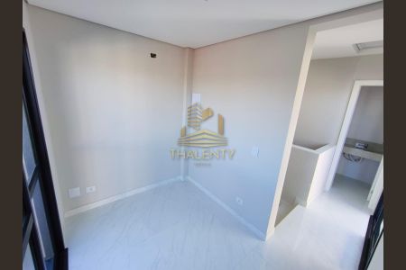 6_photo/94dcfac58b.04c16ff0d284adb7-ATLAS-545d9ee5-63f6-43f9-9876-3a7b277e9d63.jpg de casa à venda com 3 quartos, 114m² em Uberaba, Curitiba