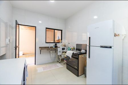 6_photo/94dcfac5e7.fc2ce73653a43ea7-ATLAS-2c20f026-6b69-4bf6-a8e5-3b7ec2e460e7.jpg de casa à venda com 4 quartos, 126m² em Uberaba, Curitiba