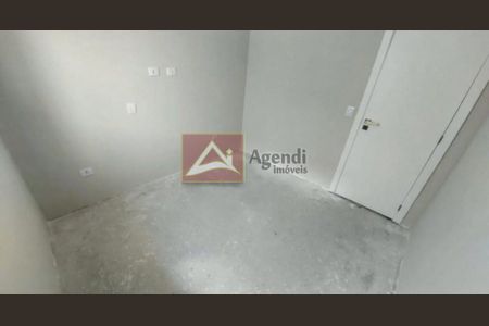 12_photo/94dcfac5eb.e8818d4a5c5dde9d-ATLAS-9c05195f-130c-4c75-8f35-1590c097ede7.jpg de casa à venda com 3 quartos, 97m² em Uberaba, Curitiba