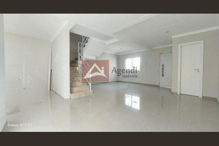 4_photo/94dcfac5eb.e8818d4a5c5dde9d-ATLAS-e347475b-8798-4baf-ab80-e8c979fda9a0.jpg de casa à venda com 3 quartos, 97m² em Uberaba, Curitiba