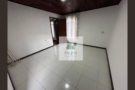 9_photo/94dcfac60f.f348c8852f19f3bd-ATLAS-376eb607-7d61-47fd-9daf-655c97e31ecb.jpg de casa à venda com 5 quartos, 200m² em Uberaba, Curitiba