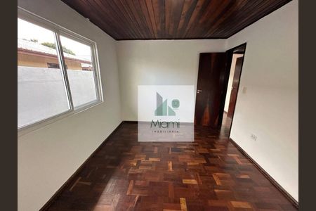 14_photo/94dcfac60f.f348c8852f19f3bd-ATLAS-960f8028-654d-4d0c-a8e8-d0bdc0b4ad1d.jpg de casa à venda com 5 quartos, 200m² em Uberaba, Curitiba