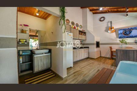 7_photo/94dcfac63d.4d459c4028f1d0ce-ATLAS-14dd77a8-2b63-40f8-90fe-5c9e968b7d44.jpg de casa para alugar com 0 quarto, 187m² em Uberaba, Curitiba