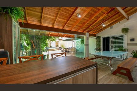 8_photo/94dcfac63d.ea0ff2ffec9a0f1c-ATLAS-7bcccc46-3a31-47a1-97b1-90fc516f480c.jpg de casa para alugar com 0 quarto, 187m² em Uberaba, Curitiba