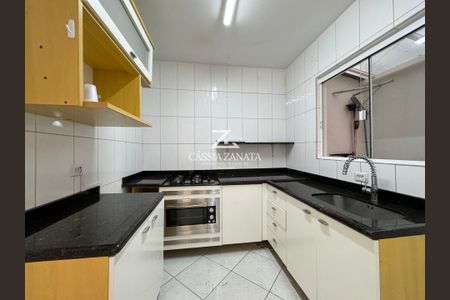 5_photo/94dcfac6ab.15f4a19d538e62fb-ATLAS-46d09e05-4842-455e-86a6-d5b08734e357.jpg de casa à venda com 3 quartos, 77m² em Uberaba, Curitiba