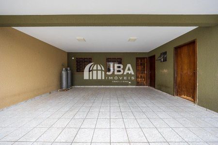 6_photo/94dcfac6bd.206353ecc2220d31-ATLAS-19c64f7e-bbbe-4e06-9836-8ca867edbc72.jpg de casa à venda com 4 quartos, 358m² em Uberaba, Curitiba