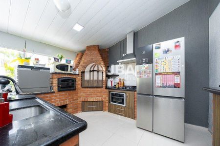 10_photo/94dcfac6bd.206353ecc2220d31-ATLAS-281ebb50-89cd-4da9-bbc7-d64e3651a9c7.jpg de casa à venda com 4 quartos, 358m² em Uberaba, Curitiba