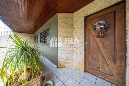 8_photo/94dcfac6bd.206353ecc2220d31-ATLAS-8a1035d5-5875-4db3-85b2-5a0a7c2aeabd.jpg de casa à venda com 4 quartos, 358m² em Uberaba, Curitiba