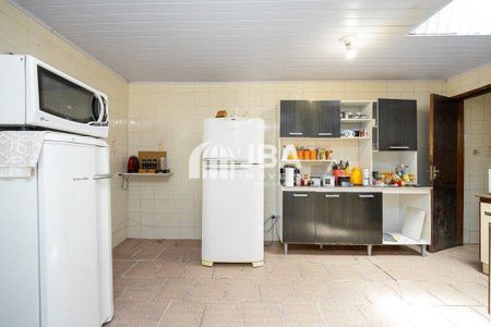6_photo/94dcfac6bd.206353ecc2220d31-ATLAS-9ddb0cfb-68d1-437a-bd73-b321741937e4.jpg de casa à venda com 4 quartos, 358m² em Uberaba, Curitiba