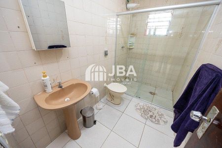 40_photo/94dcfac6bd.206353ecc2220d31-ATLAS-ad4a8160-858c-4e36-96e1-07392c77c0b8.jpg de casa à venda com 4 quartos, 358m² em Uberaba, Curitiba