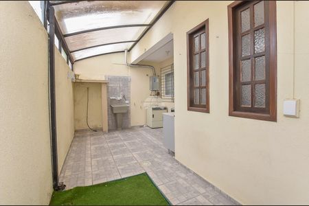 9_photo/94dcfac6c5.f17d4b1c7f9cb62f-ATLAS-32bd6cdd-6c35-4812-b64e-e2c195e5a712.jpg de casa à venda com 4 quartos, 104m² em Uberaba, Curitiba