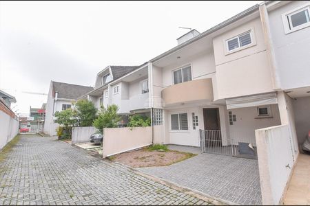 2_photo/94dcfac6c5.f17d4b1c7f9cb62f-ATLAS-550aee68-51dd-4ac3-9aa4-7dd2fb5b6715.jpg de casa à venda com 4 quartos, 104m² em Uberaba, Curitiba