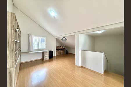 8_photo/94dcfac6db.c44de20a18d4ff40-ATLAS-2afa889a-4620-47f6-acea-a91eca9e8e6f.jpg de casa à venda com 3 quartos, 142m² em Uberaba, Curitiba