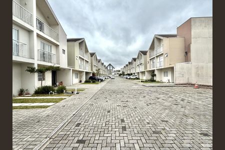 2_photo/94dcfac6db.c44de20a18d4ff40-ATLAS-d3776c1b-361c-4f8a-85f5-2d62f5c3b73f.jpg de casa à venda com 3 quartos, 142m² em Uberaba, Curitiba