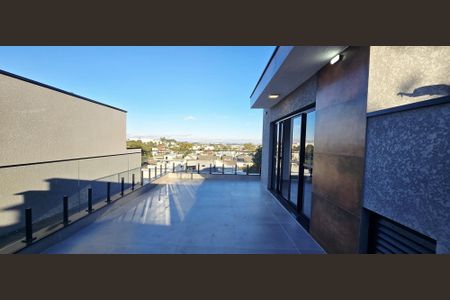 28_photo/94dcfac747.eb4747a7722cd593-ATLAS-ae2e7caf-e491-41b7-a970-4872fcddeb45.jpg de casa à venda com 3 quartos, 137m² em Uberaba, Curitiba