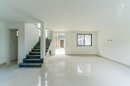 6_photo/94dcfac773.2ae724b164de5597-ATLAS-c9aff4e4-572b-4d43-9769-39d38387b217.jpg de casa à venda com 3 quartos, 120m² em Uberaba, Curitiba