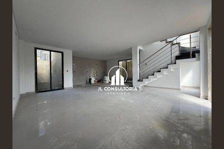 8_photo/94dcfac773.5b5fb0faa7a19bd4-ATLAS-425c0f3f-20d4-4fbf-9801-f18ada3f0f8d.jpg de casa à venda com 3 quartos, 222m² em Uberaba, Curitiba