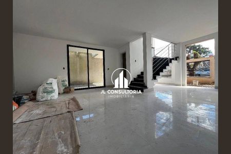 10_photo/94dcfac773.5b5fb0faa7a19bd4-ATLAS-e1250e75-b22e-44e4-bf92-5a34b095835c.jpg de casa à venda com 3 quartos, 222m² em Uberaba, Curitiba