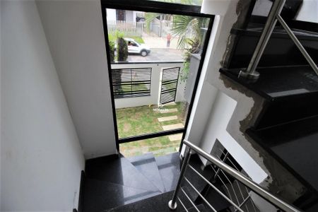 12_photo/94dcfac773.81f9d4d34528d849-ATLAS-8f5c8ddd-e1cd-47b2-a77e-5dc509bf6697.jpg de casa à venda com 3 quartos, 160m² em Uberaba, Curitiba