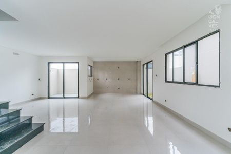 4_photo/94dcfac773.cc4c793a0e3abff5-ATLAS-0195694e-b84f-4e7b-b9bd-c7f227b17588.jpg de casa à venda com 3 quartos, 109m² em Uberaba, Curitiba