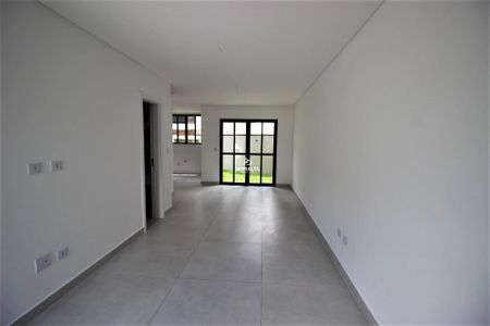 4_photo/94dcfac7a9.e6f02a1e96aef2b1-ATLAS-59c29a24-13a4-4eb6-8761-38a1accf47e6.jpg de casa à venda com 3 quartos, 151m² em Uberaba, Curitiba