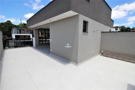 28_photo/94dcfac7a9.e6f02a1e96aef2b1-ATLAS-89a3fd93-1a69-4b53-8930-ac7843ef9f2e.jpg de casa à venda com 3 quartos, 151m² em Uberaba, Curitiba