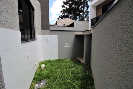 9_photo/94dcfac7a9.e6f02a1e96aef2b1-ATLAS-9ca6f7af-e107-4db2-ba8f-a2369d320e9d.jpg de casa à venda com 3 quartos, 151m² em Uberaba, Curitiba