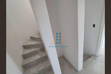 8_photo/94dcfac7c5.1c6ddeb994718a0c-ATLAS-38e28f89-01d2-4914-b30a-acfcae2fc76e.jpg de casa à venda com 3 quartos, 190m² em Uberaba, Curitiba