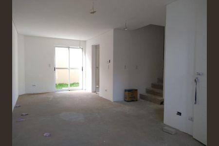 10_photo/94dcfac7c5.b4b4ea4450a4f201-ATLAS-3f7d3cf0-740f-4d3c-aaa7-3d3400329717.jpg de casa à venda com 3 quartos, 180m² em Uberaba, Curitiba