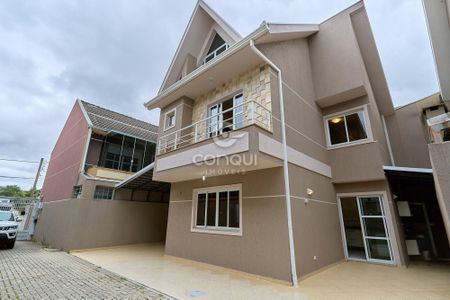 3_photo/94dcfac85d.1bb529b01f5e602e-ATLAS-2af839d2-2f58-4758-91ff-a6b65176f445.jpg de casa à venda com 3 quartos, 124m² em Uberaba, Curitiba