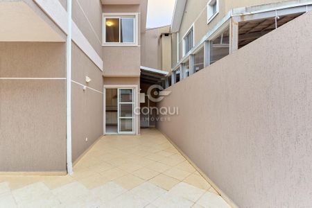 5_photo/94dcfac85d.1bb529b01f5e602e-ATLAS-3547ef80-52ee-4021-8315-482cfd8336fb.jpg de casa à venda com 3 quartos, 124m² em Uberaba, Curitiba